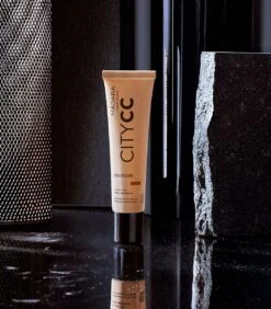 MÁDARA Anti-Pollution CC Cream SPF15 Medium Beige 40ml - Hyaluronzuur -UVA/UVB 15 MÁDARA Anti-Pollution CC Cream SPF15 Medium Beige 40ml - Hyaluronzuur -UVA/UVB -Cosmeticawinkel 1050x1200 1