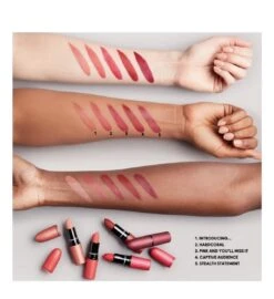 M·A·C Mistletoe Matte Powder Kiss Lipstick - Limited Edition Make-up Set -Cosmeticawinkel 1098x1200