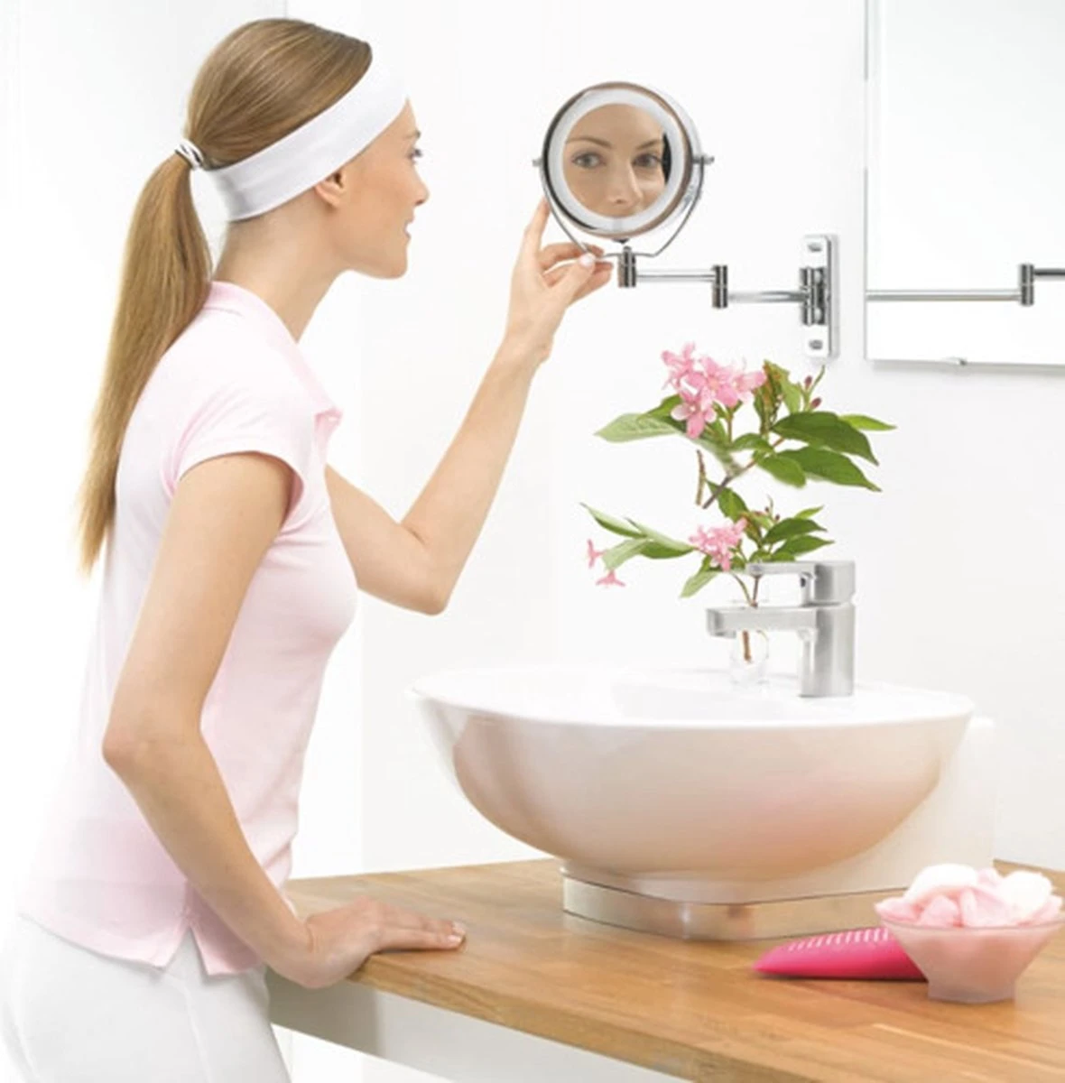 Beurer BS59 Spiegel Met Ringverlichting - Make-upspiegel Met Muurmontage - Ø11cm 21 Beurer BS59 Spiegel Met Ringverlichting - Make-upspiegel Met Muurmontage - Ø11cm - Afbeelding 19