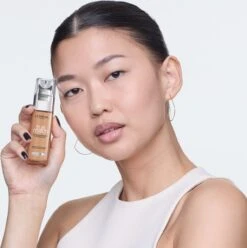 L’Oréal Paris - True Match Foundation - 5.5R/C - Natuurlijk Dekkende Foundation Met Hyaluronzuur En SPF 16 - 30 Ml -Cosmeticawinkel 1197x1200 3