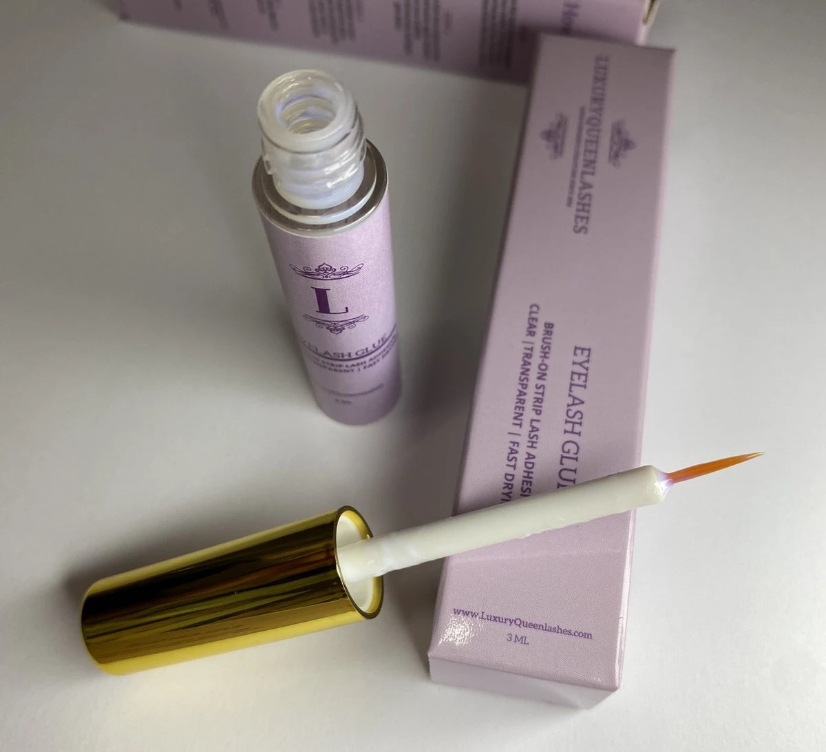 Luxuryqueenlashes Wimperlijm - Clear, Doorzichtig (2st) (NIEUWE VERPAKKING) 4 Luxuryqueenlashes Wimperlijm - Clear, Doorzichtig (2st) (NIEUWE VERPAKKING) - Afbeelding 2