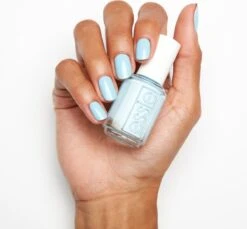Essie Midsummer 2020 Midsummer Collectie 2020 Limited Edition - 721 Sway In Crochet - Blauw - Glanzende Nagellak - 13,5 Ml 16 Essie Midsummer 2020 Midsummer Collectie 2020 Limited Edition - 721 Sway In Crochet - Blauw - Glanzende Nagellak - 13,5 Ml -Cosmeticawinkel 1200x1114 5