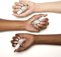 Essie Gel Couture 90 Make The Cut - Gel Nagellak -Cosmeticawinkel 1200x1127 2