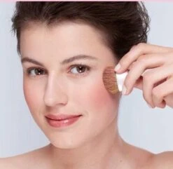 Bourjois Little Rount Pot Blush - 032 Gold 17 Bourjois Little Rount Pot Blush - 032 Gold -Cosmeticawinkel 1200x1173 4