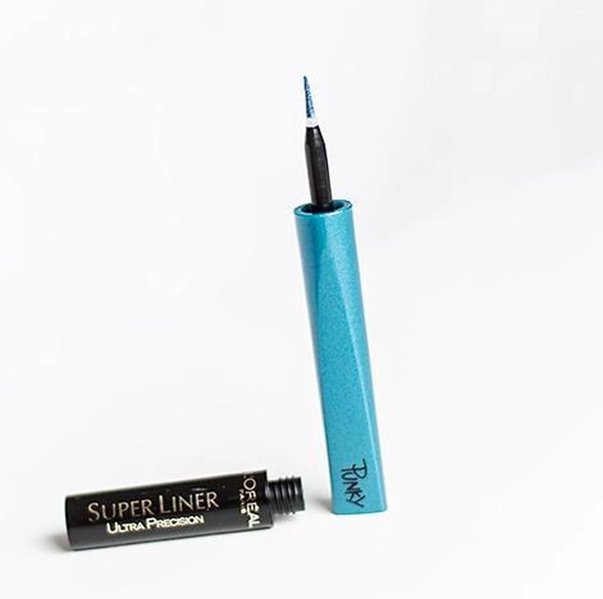 L'Oréal Paris Super Liner Ultra Precision Eyeliner - Turquoise 3 L'Oréal Paris Super Liner Ultra Precision Eyeliner - Turquoise
