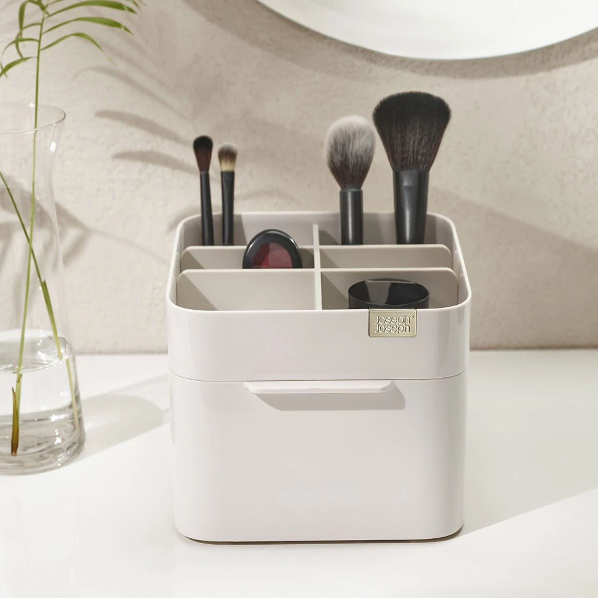 Joseph Joseph Cosmetica Opbergdoos Medium - Medium - Sorteervakken & Uitschuifbaar 4 Joseph Joseph Cosmetica Opbergdoos Medium - Medium - Sorteervakken & Uitschuifbaar - Afbeelding 2