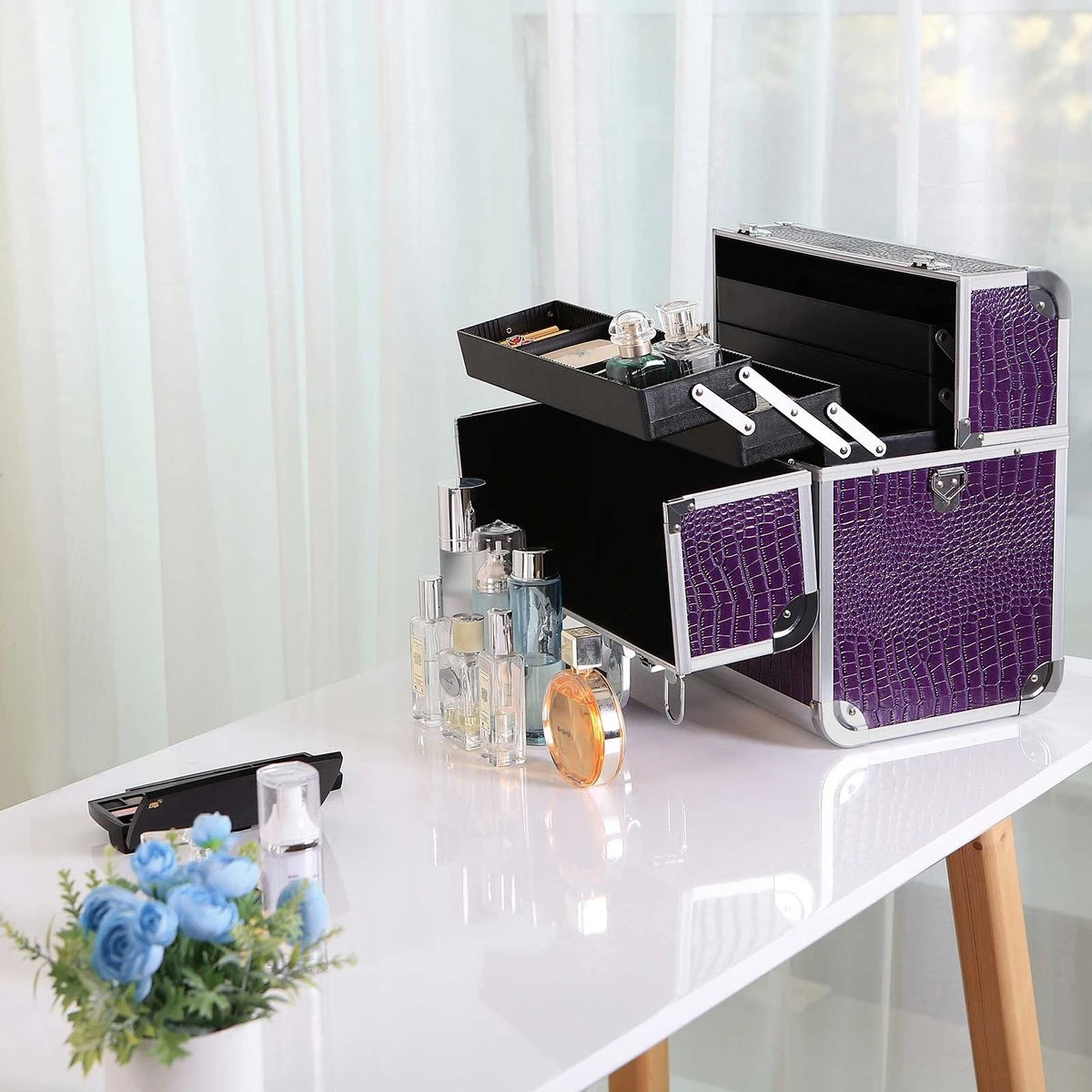 Beauty Koffer Deluxe - Cosmetica Koffer - Nagelstyliste Case - Pedicure - Make-up 6 Beauty Koffer Deluxe - Cosmetica Koffer - Nagelstyliste Case - Pedicure - Make-up - Afbeelding 4