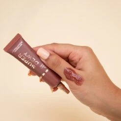 Makeup Revolution - Superdewy Liquid Blusher - Blush Me Up 5 Makeup Revolution - Superdewy Liquid Blusher - Blush Me Up -Cosmeticawinkel 1200x1200 240