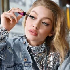 Maybelline Volum'Express Falsies - Zwart - Mascara 29 Maybelline Volum'Express Falsies - Zwart - Mascara -Cosmeticawinkel 1200x1200 546