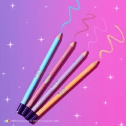 Makeup Revolution X Bratz Kohl Liner Set - Eyeliner/Oogpotlood Set - Pastel Lila, Roze, Oranje & Blauw 10 Makeup Revolution X Bratz Kohl Liner Set - Eyeliner/Oogpotlood Set - Pastel Lila, Roze, Oranje & Blauw -Cosmeticawinkel 1200x1200 765