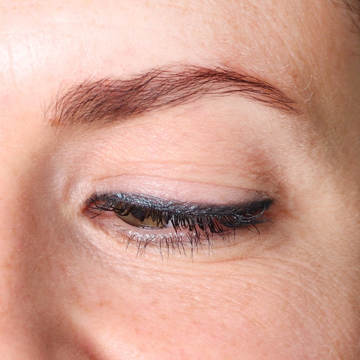 Blèzi® Automatic Eye Pencil 25 Emerald Blue - Oogpotlood Waterproof - Groen Blauw 4 Blèzi® Automatic Eye Pencil 25 Emerald Blue - Oogpotlood Waterproof - Groen Blauw - Afbeelding 2