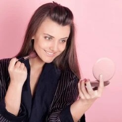 Led-verlichte Oplaadbare Compacte Make-up Spiegel Rond |1 X 2 X Vergroting | Make-upspiegel | Zakspiegel | Handspiegel | Reisspiegel | Dimbaar|als Cadeau | USB-lader | Rond | Zwart -Cosmeticawinkel 1200x1200 899