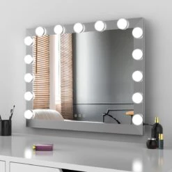 Hollywood Spiegel Met Led Verlichting | Zilver | VIVO Make Up Spiegel | 70*54cm | Spiegel Voor Kaptafel 11 Hollywood Spiegel Met Led Verlichting | Zilver | VIVO Make Up Spiegel | 70*54cm | Spiegel Voor Kaptafel -Cosmeticawinkel 1200x1200 909