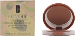 Clinique - True Bronze Pressed Powder Bronzer, #2 Sunkissed - 30 Clinique - True Bronze Pressed Powder Bronzer, #2 Sunkissed - -Cosmeticawinkel 1200x585