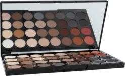 Makeup Revolution Flawless 2 Ultra Eyeshadows - Oogschaduw Palette - 32 Kleuren 8 Makeup Revolution Flawless 2 Ultra Eyeshadows - Oogschaduw Palette - 32 Kleuren -Cosmeticawinkel 1200x730 1