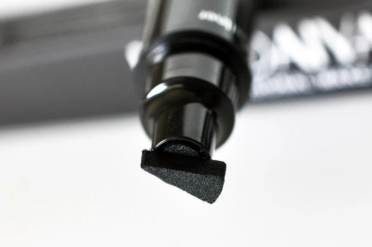 HANDAIYAN® | Eyeliner Met Wing Stempel | Zwarte Oog Stempel | 2 In 1 Eyeliner | Eyeliner Tool | Wing Eyeliner | Wing Stamp 10 HANDAIYAN® | Eyeliner Met Wing Stempel | Zwarte Oog Stempel | 2 In 1 Eyeliner | Eyeliner Tool | Wing Eyeliner | Wing Stamp - Afbeelding 8