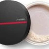 Shiseido Synchro Skin Invisible Silk Loose Powder Poeder 1 St. 1 Shiseido Synchro Skin Invisible Silk Loose Powder Poeder 1 St. -Cosmeticawinkel 1200x803
