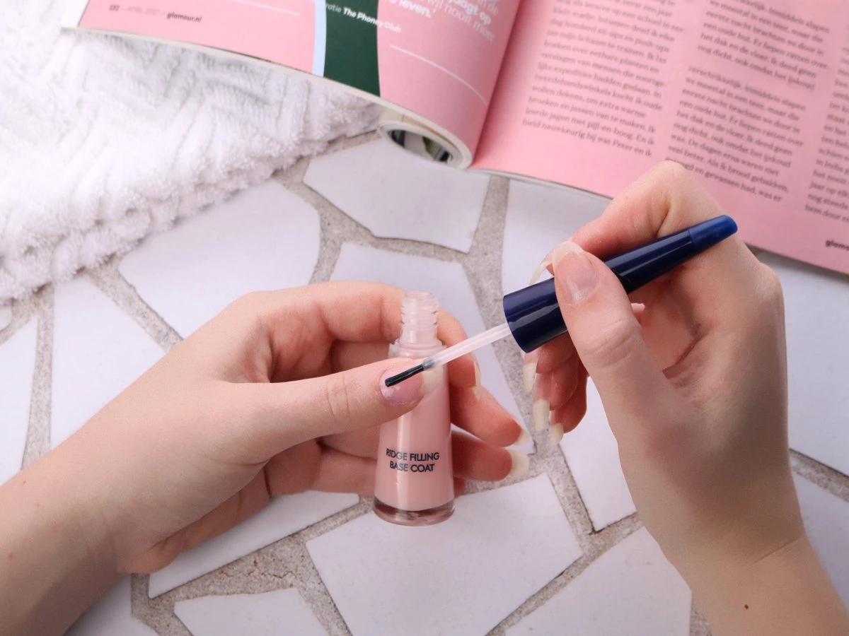 Herome Natural Nails Set - Nagelverzorging - Incl. Nagelvijl, Nail Whitener, Base Coat En Wonderpen - Voor Beschadigde Nagels 6 Herome Natural Nails Set - Nagelverzorging - Incl. Nagelvijl, Nail Whitener, Base Coat En Wonderpen - Voor Beschadigde Nagels - Afbeelding 4