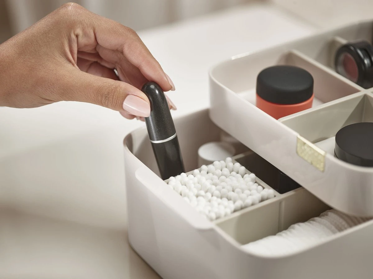 Joseph Joseph Cosmetica Opbergdoos Medium - Medium - Sorteervakken & Uitschuifbaar 17 Joseph Joseph Cosmetica Opbergdoos Medium - Medium - Sorteervakken & Uitschuifbaar - Afbeelding 15