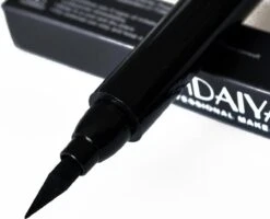 Joya Beauty® Eyeliner Met Wing Stempel | Zwarte Oog Stempel | 2 In 1 Eyeliner | Eyeliner Tool | Wing Eyeliner | Wing Stamp 20 Joya Beauty® Eyeliner Met Wing Stempel | Zwarte Oog Stempel | 2 In 1 Eyeliner | Eyeliner Tool | Wing Eyeliner | Wing Stamp -Cosmeticawinkel 1200x972 2