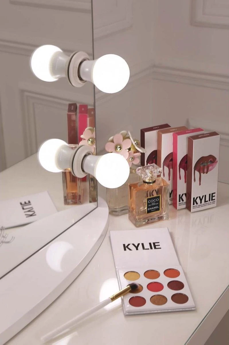 Bright Beauty Vanity Hollywood Make Up Spiegel Met Verlichting - 60 X 80 Cm - Dimbaar - Zonder Rand - Wit - Hoogwaardig Gespoten MDF 4 Bright Beauty Vanity Hollywood Make Up Spiegel Met Verlichting - 60 X 80 Cm - Dimbaar - Zonder Rand - Wit - Hoogwaardig Gespoten MDF - Afbeelding 2