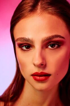 L’Oréal Paris Paris Electric Nights Superliner Matte Signature Eyeliner - Limited Edition – 11 Red Signature – Rood 11 L’Oréal Paris Paris Electric Nights Superliner Matte Signature Eyeliner - Limited Edition – 11 Red Signature – Rood -Cosmeticawinkel 800x1200 14