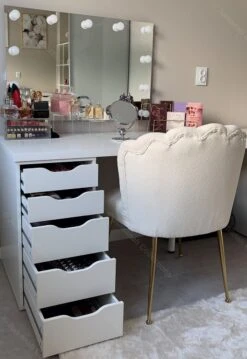 Jumanah® Collections "Sorted" Large Foundation Tray - Make Up Organizer - Ladeverdeler - Lade Organizer - Transparant - Acryl - Kunststof - Ikea Alex 5 Ladeblok 11 Jumanah® Collections "Sorted" Large Foundation Tray - Make Up Organizer - Ladeverdeler - Lade Organizer - Transparant - Acryl - Kunststof - Ikea Alex 5 Ladeblok -Cosmeticawinkel 825x1200 6