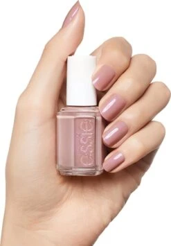 Essie 40 Demeure Vixen - Lila Taupe - Nagellak 27 Essie 40 Demeure Vixen - Lila Taupe - Nagellak -Cosmeticawinkel 836x1200