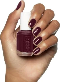 Essie Sole Mate 45 - Paars - Nagellak 21 Essie Sole Mate 45 - Paars - Nagellak -Cosmeticawinkel 880x1200 3