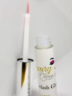 Luxuryqueenlashes Wimperlijm - Clear, Doorzichtig (2st) (NIEUWE VERPAKKING) 8 Luxuryqueenlashes Wimperlijm - Clear, Doorzichtig (2st) (NIEUWE VERPAKKING) -Cosmeticawinkel 904x1200 3