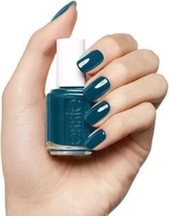 Essie Go Overboard 106 - Groen - Nagellak 28 Essie Go Overboard 106 - Groen - Nagellak -Cosmeticawinkel 940x1200 4