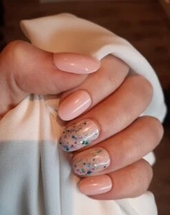 SD Press On Nails - B-Series - Plaknagels - Gelnagels - Handgemaakt - 20 Stuks - B37 - Nude Nagels Met Glitter - Nepnagels Met Lijm - Korter Rond - Accessoires - Nagelstudio - Gellak - Nageltips - Nagelset - Nagelstudio - Nagels Met Lijm - Nepnagels -Cosmeticawinkel 949x1200 1