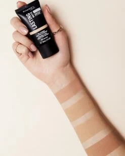 Rimmel London Lasting Matte Foundation - 100 Ivory 20 Rimmel London Lasting Matte Foundation - 100 Ivory -Cosmeticawinkel 960x1200 4