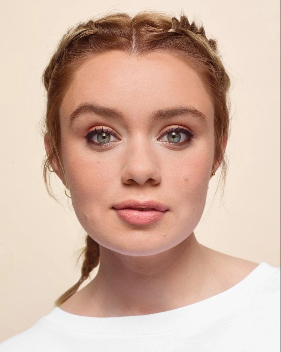 Rimmel London Lasting Matte Foundation - 100 Ivory 7 Rimmel London Lasting Matte Foundation - 100 Ivory - Afbeelding 5